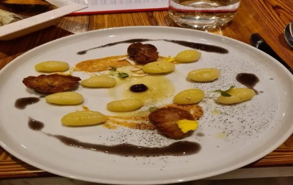 Estafa gourmet: Le cobraron $4.200 por un plato con 10 ñoquis y se volvió viral