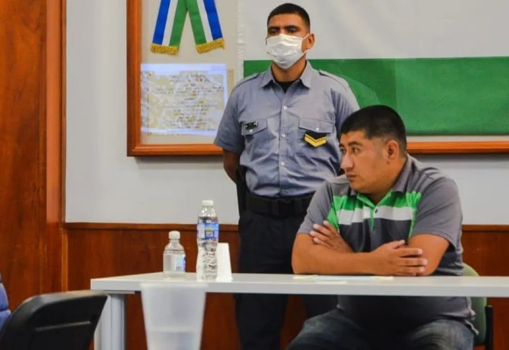 ¿Por qué los policías no le quitaron el arma a Huichaqueo?