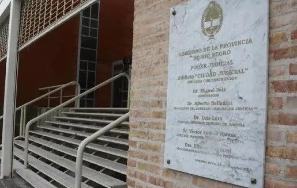El edificio judicial de Roca concentra las oficinas donde funcionaban los depósitos bajo custodia del Poder Judicial. Foto Tania Domenicucci. ANR