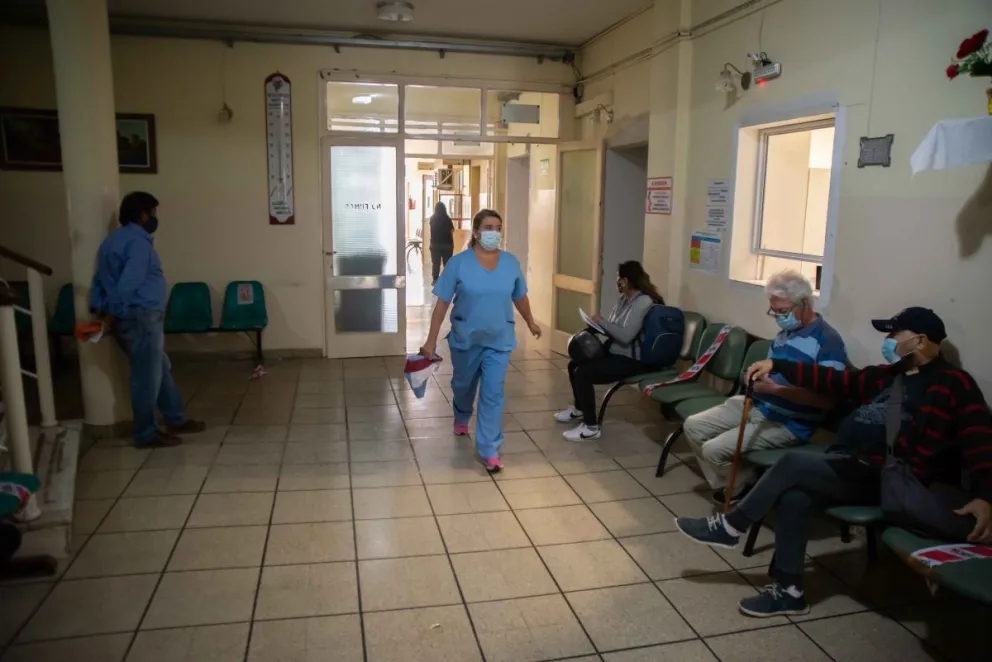 Superó la borrachera y dieron de alta al hombre que encontraron tirado en la vía pública