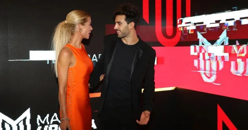 Urcera presentó su nuevo auto pero Nicole se llevó todas las miradas