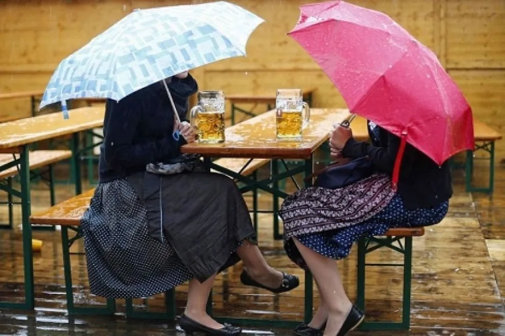 ¡Cerveza gratis!: la promoción que te devuelve el dinero de tu compra si llueve  