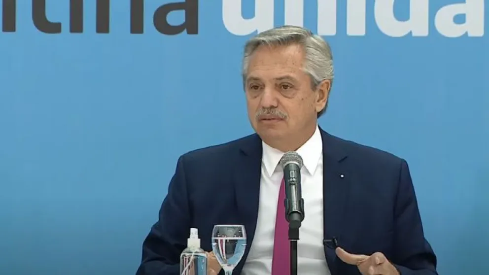 Fernández: “Tenemos que volver a llevar a cada chico al colegio”