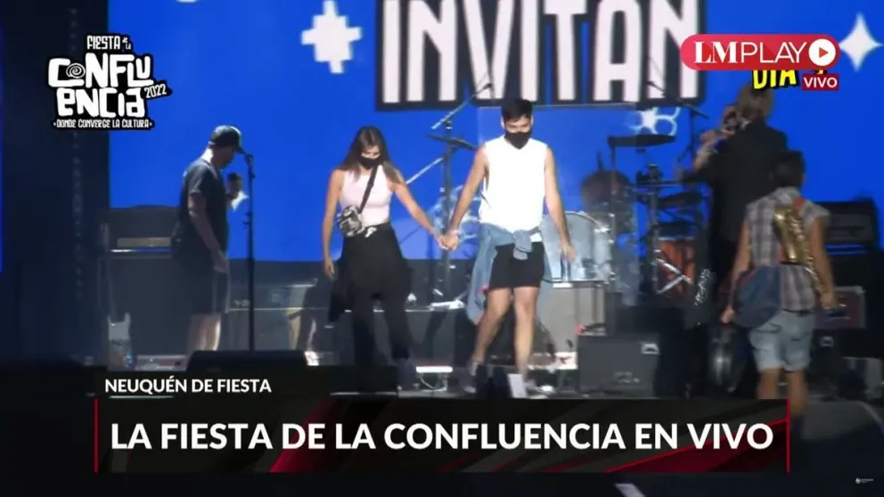 ¡Sí, quiero! : Una propuesta de casamiento en la Fiesta de la Confluencia