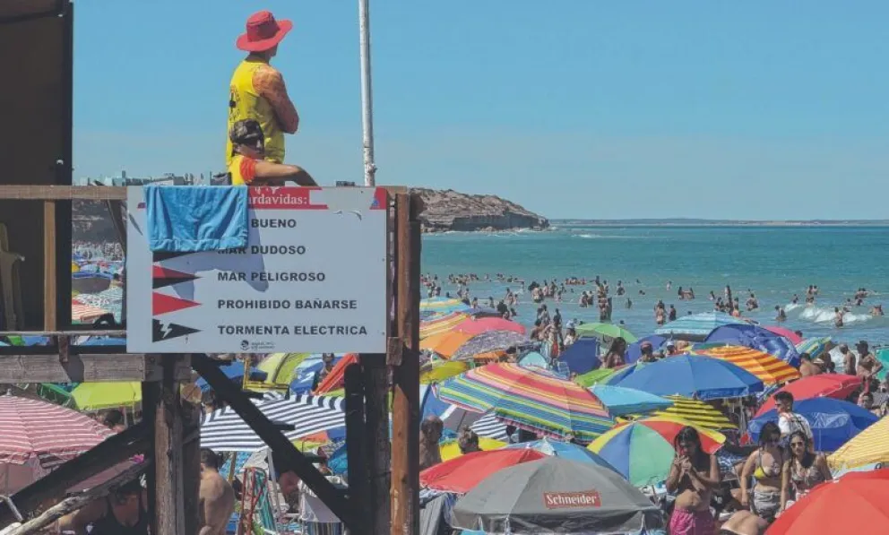 Un legislador propone que la Provincia se haga cargo del 50% del sueldo de los guardavidas