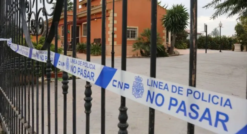 Un joven de 15 años mató a toda su familia porque la madre lo castigó y le cortó el Wi-Fi 