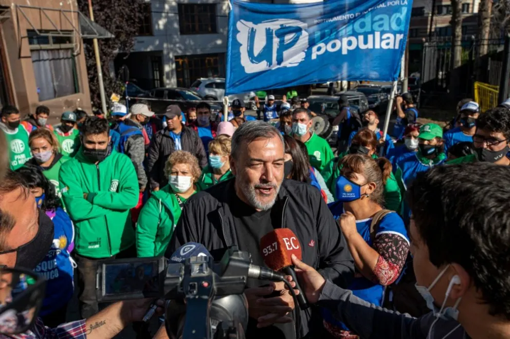 Aguiar pidió expropiar parte de las tierras de Lewis en Lago Escondido y el Presidente respondió