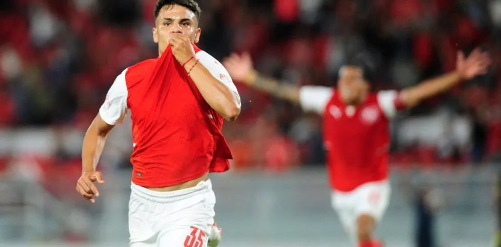 Primer triunfo de Independiente en la era Domínguez