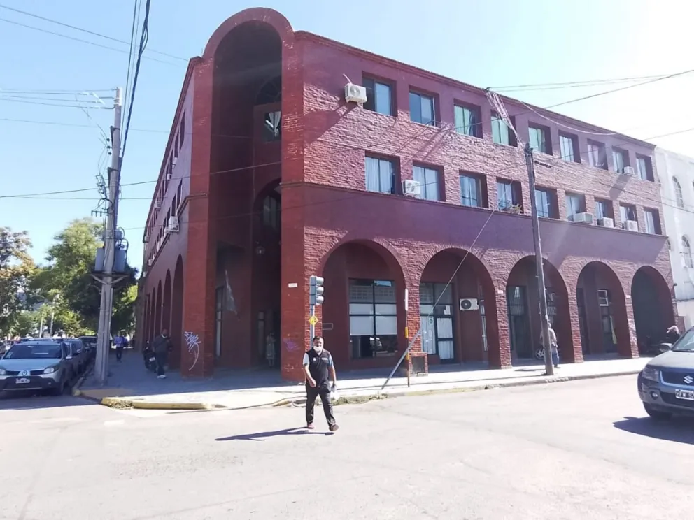 ESRN N° 19: hubo un principio de acuerdo con Educación para suspender el cierre de cursos 