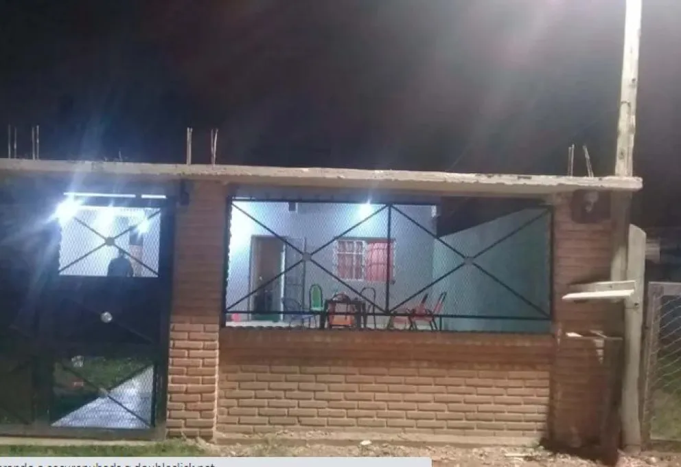 Crimen brutal: lo mataron junto a su hijo de 10 años y después se sacaron selfies con los cadáveres