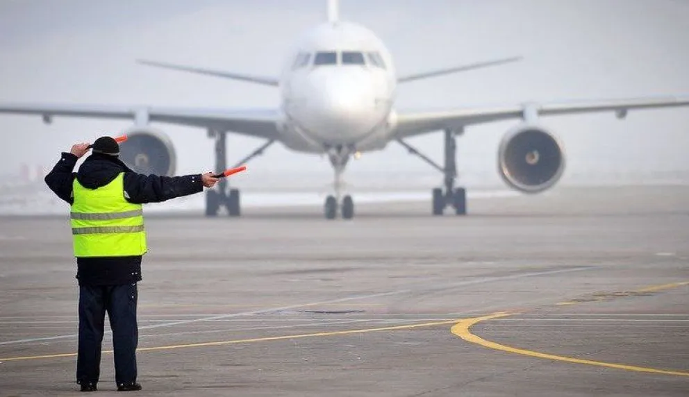 Paro de controladores aéreos: fueron reprogramados más de 100 vuelos