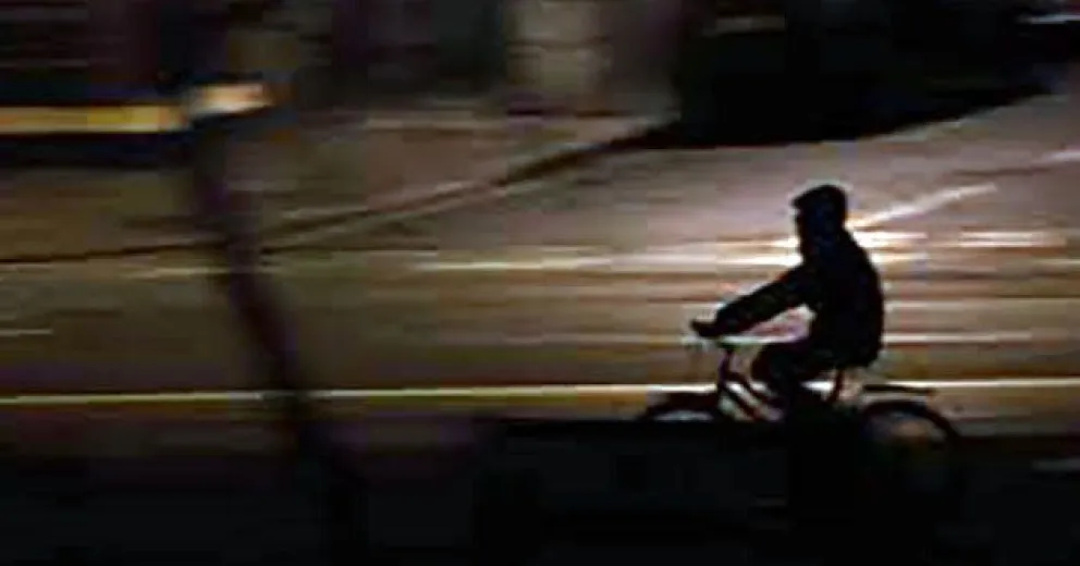 Adolescentes en bicicleta intentaron robar a una vecina