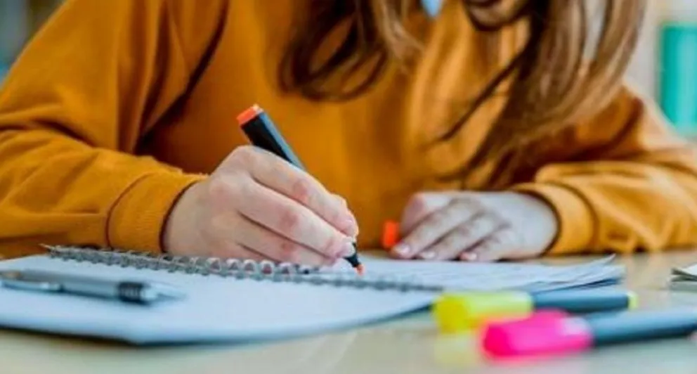 Beca Manuel Belgrano: plazos y cómo inscribirte para recibir $20.000 por mes