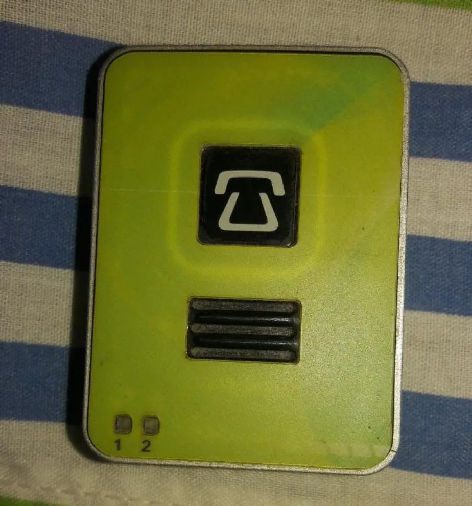 La joven atormentada por su ex amplió su denuncia y le dieron un botón antipánico