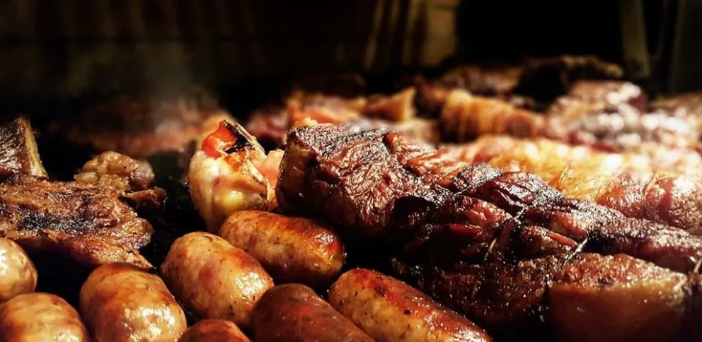 El asado perfecto: qué lleva y cómo preparar una parrillada completa