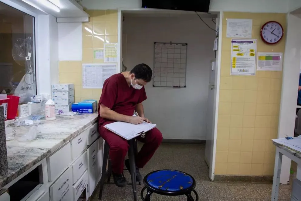 La provincia sumó otras dos muertes por coronavirus en una jornada con marcado descenso de casos