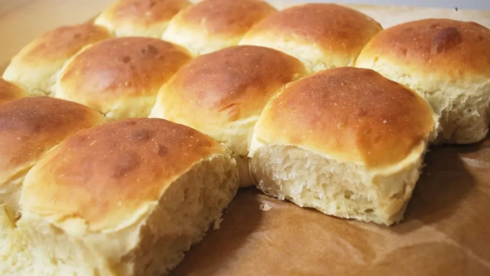 Pan de leche sin harina y con solo 3 ingredientes, ¿te los vas a perder?