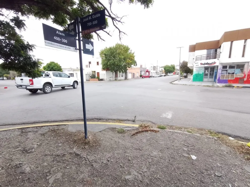 De película: Un frustrado arrebato terminó con varios presos en Viedma