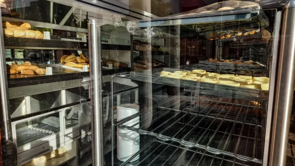 La bolsa de harina bajó el precio, pero el kilo de pan subió en Viedma