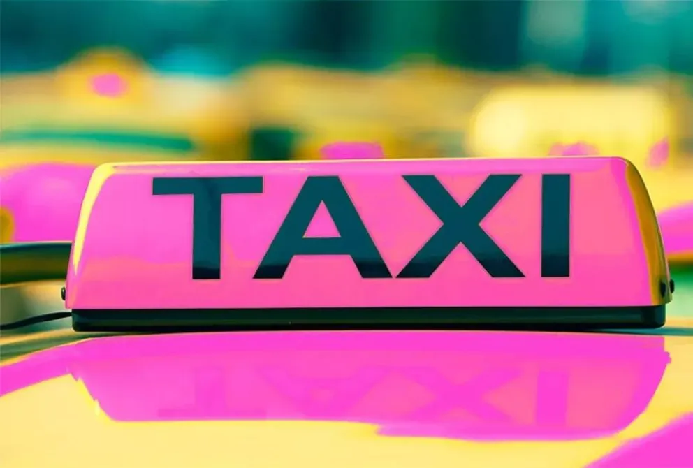 Tras el caso del chofer degenerado ¿por qué no se implementan taxis rosas?
