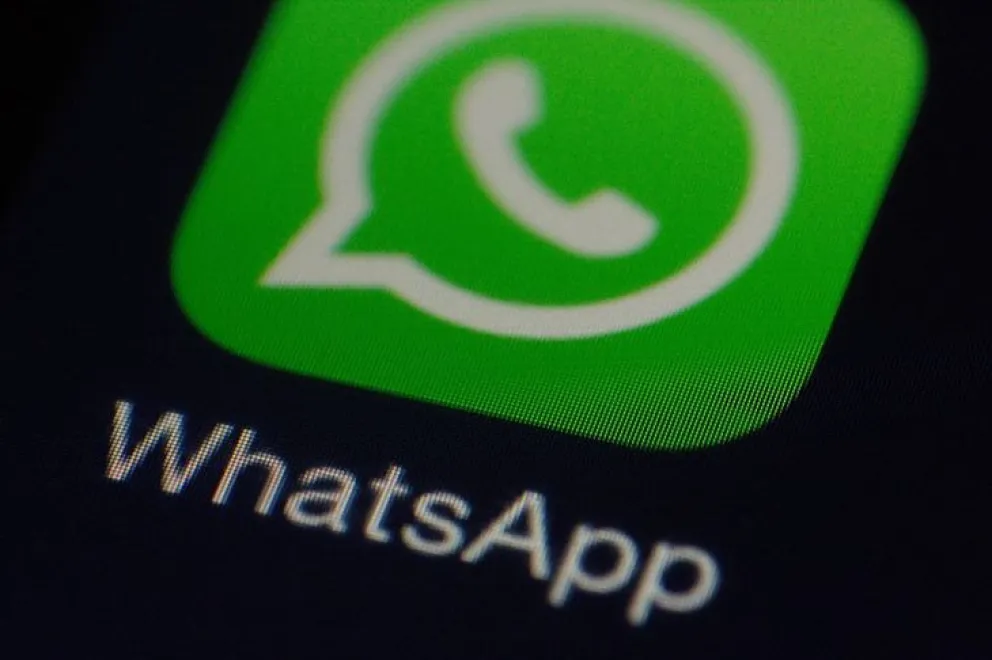 WhatsApp: Alertan por una nueva estafa que utiliza la venta de dólares como anzuelo