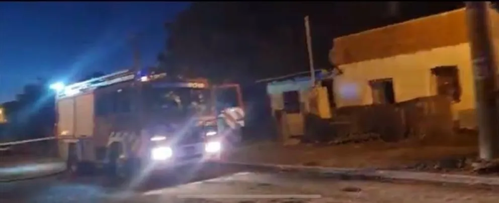 Incendio en Patagones: los bomberos tardaron 3 minutos en acudir al lugar 