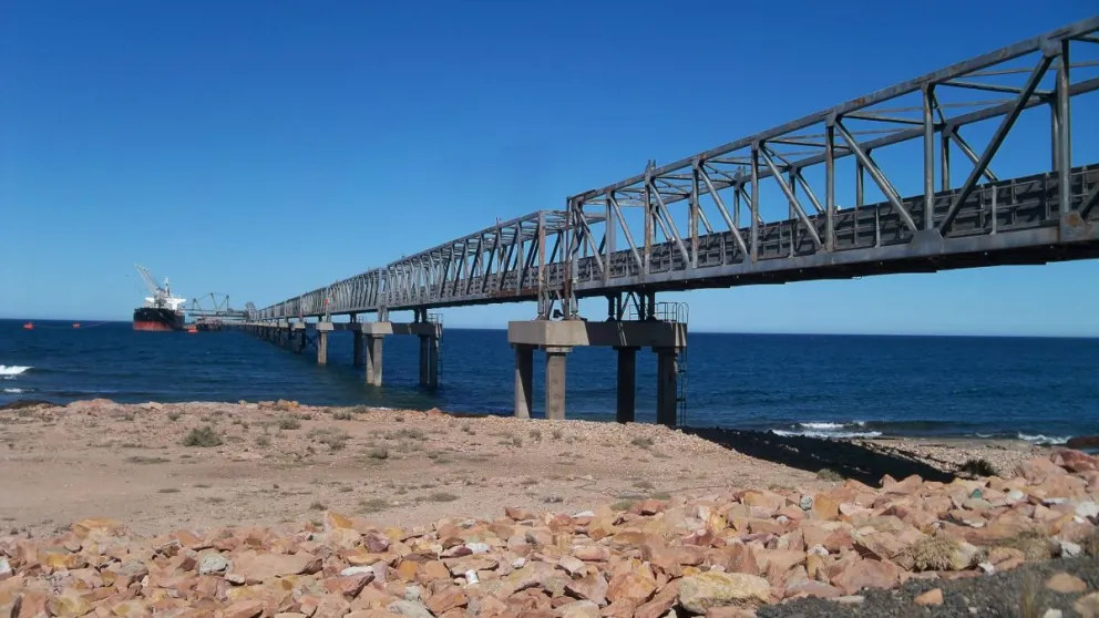 Hidrógeno Verde: Estudiantes de la Universidad de Delf, realizan su tesis en Sierra Grande