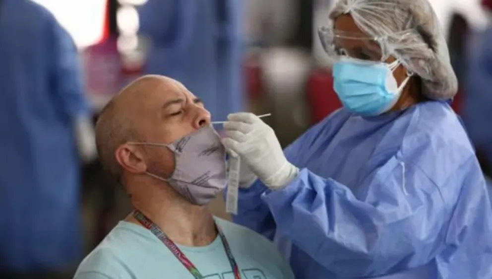 Baja la cantidad de muertos por Covid-19 en Argentina: hubo 86 fallecidos y 9.487 nuevos casos