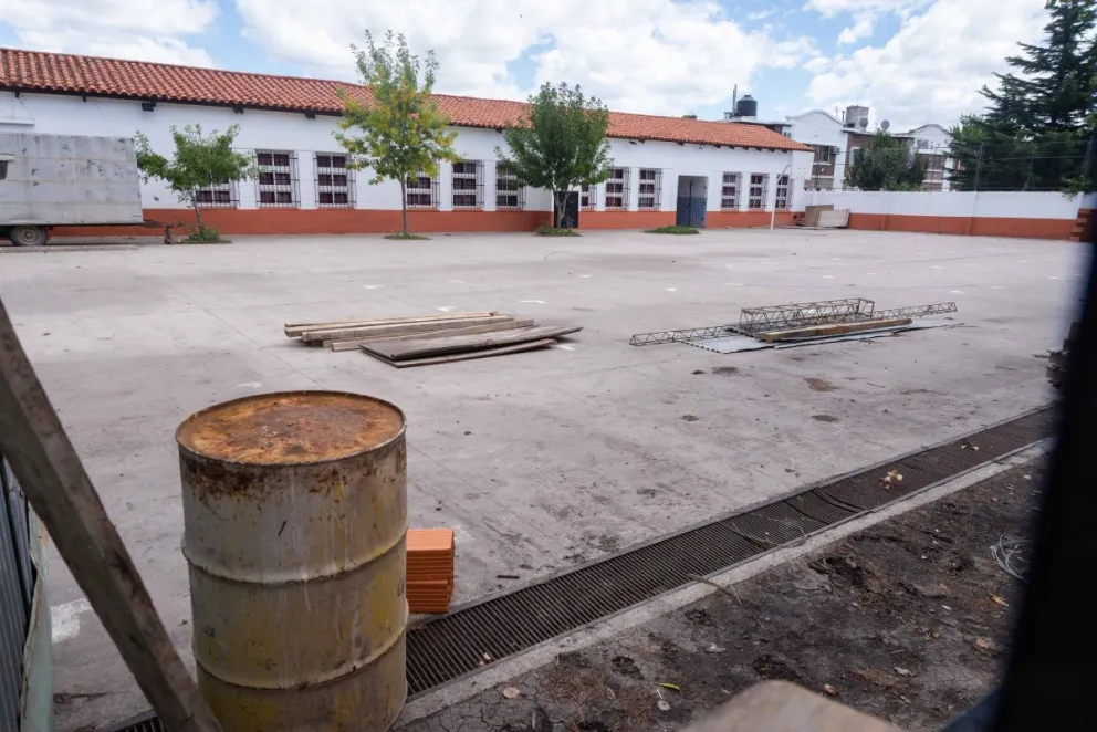 Rio Negro acordó con Nación la reactivación de la obra pública para escuelas, rutas y viviendas