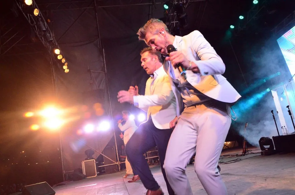 Destino San Javier y artistas locales llenaron de sentimiento la segunda edición de la Fiesta del Río