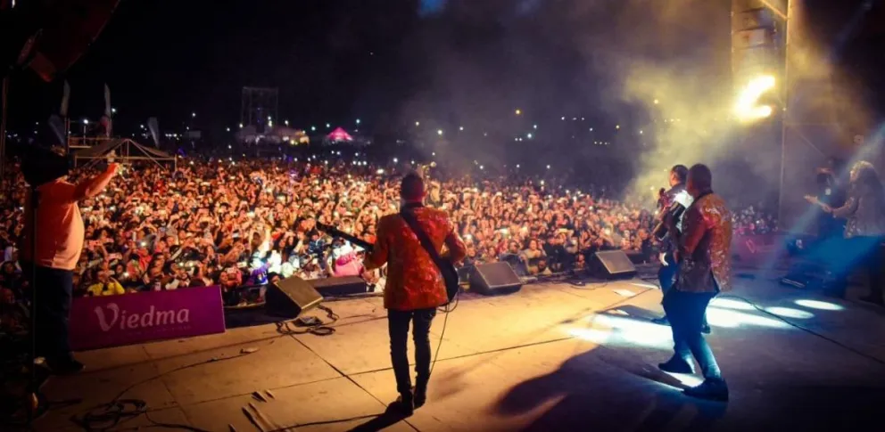 Recital completo de Ráfaga: cantaron sus clásicos, folclore, cuarteto y hasta el tema de "La Vaca Lola"