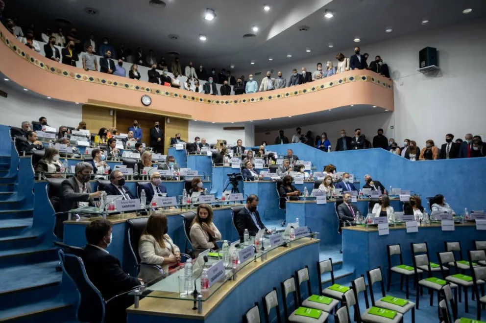 Apertura de sesiones: los jefes de los bloques legislativos resaltaron puntos positivos del discurso de Carreras