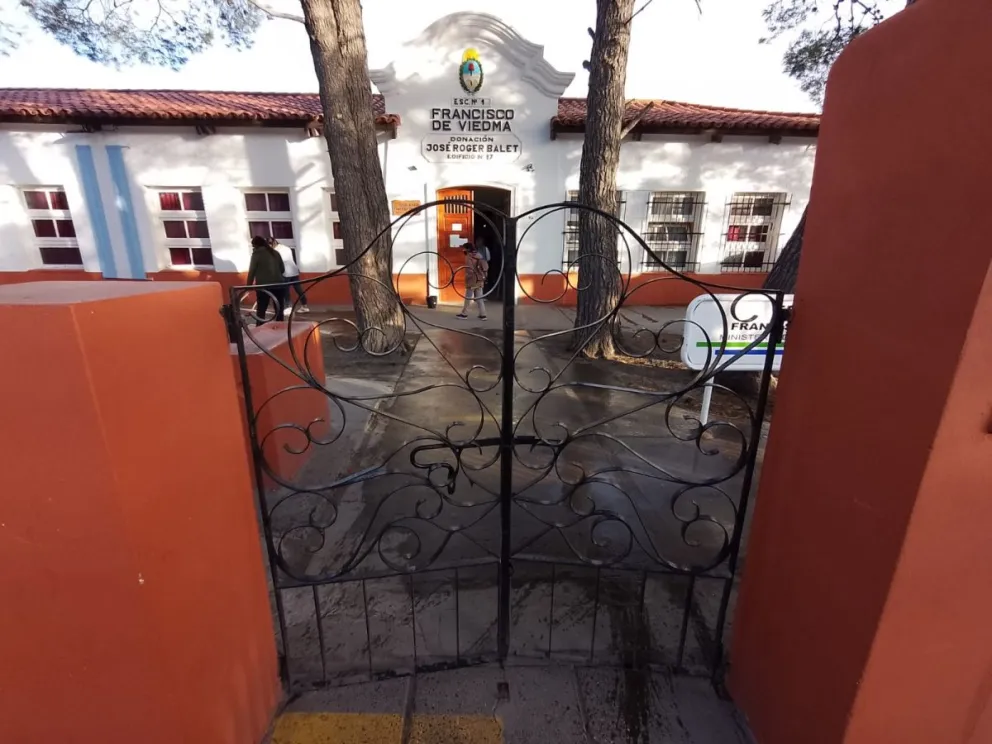 Inostroza: “las clases no comienzan en la gran mayoría de las escuelas de las provincia"