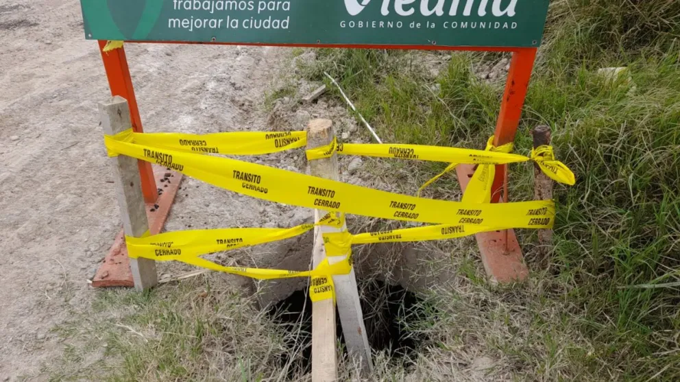 Luego del público reclamo señalizaron el pozo, pero el peligro sigue latente 