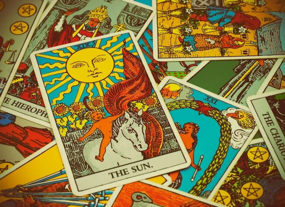 Qué carta del tarot sos según tu signo del zodíaco 