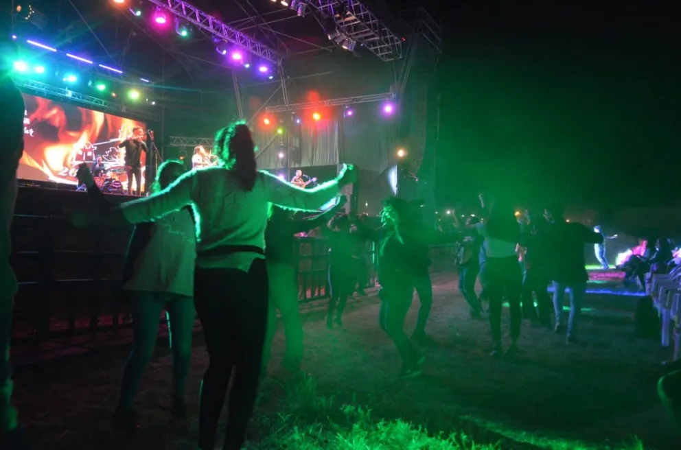 El inicio de la Fiesta de la Soberanía fue un éxito asegurado, con Los Chaza y Los Yupanqui