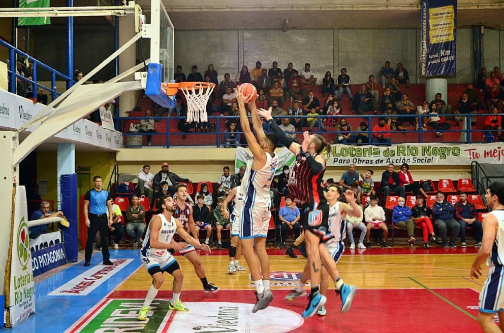 Deportivo Viedma cayó en casa ante Bahía Basket